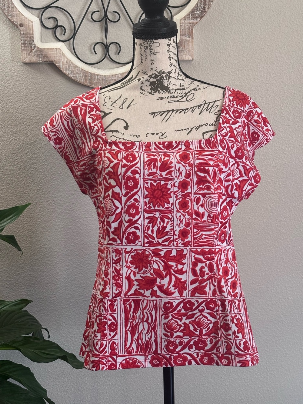 Ann Taylor Red and White Floral Square-Neck Blouse
